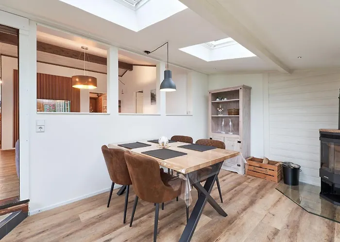 Horn Sien Hus *